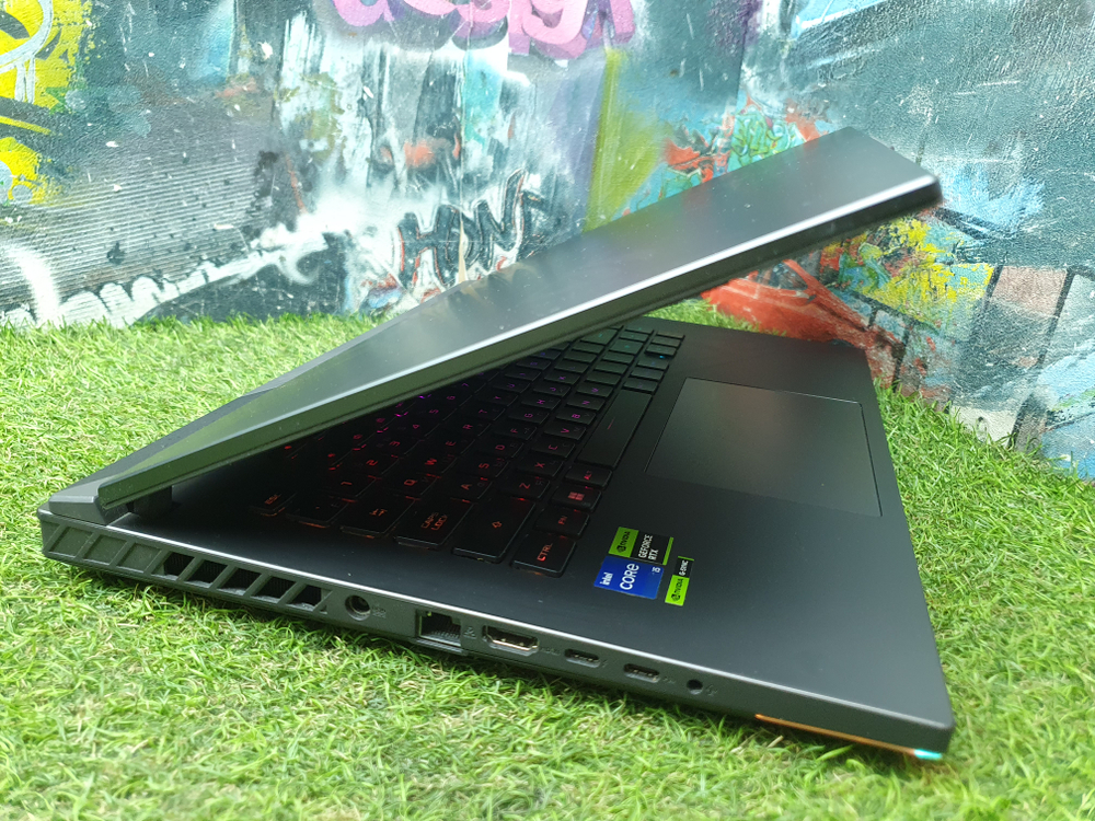 Игровой ASUS i5-13/16Gb/RTX 4070 8Gb/FHD/165Hz/ROG Strix G16 G614J