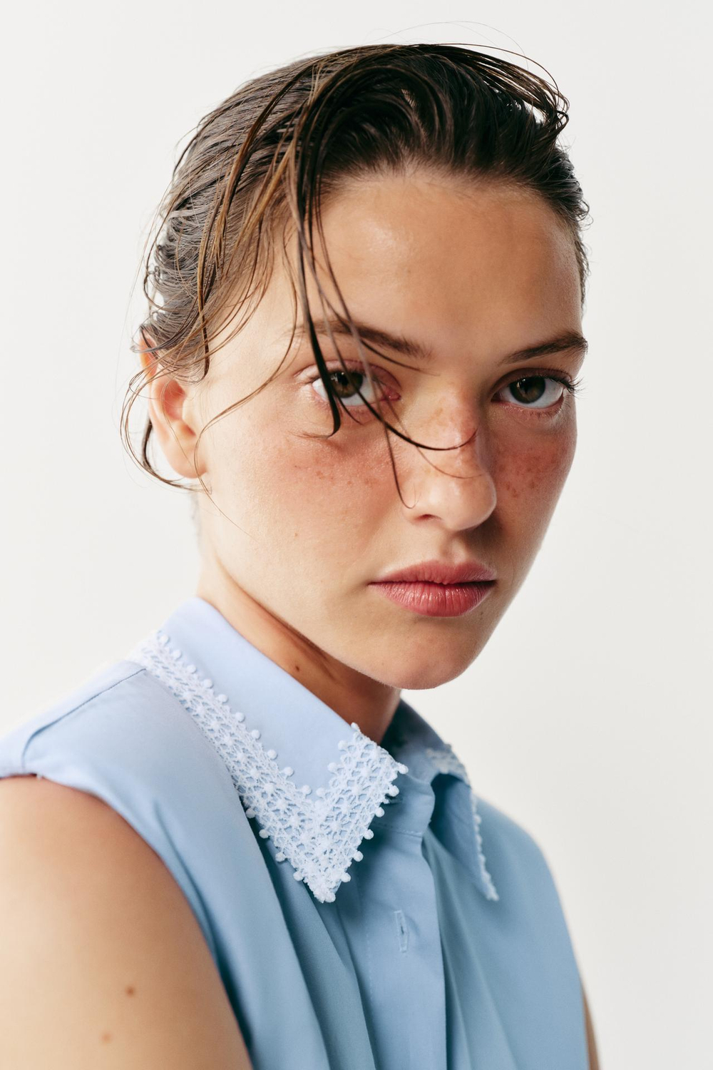 ZARA ПЛАТЬЕ-РУБАШКА С ПОДПЛЕЧНИКАМИ, НЕБЕСНО-ГОЛУБОЙ