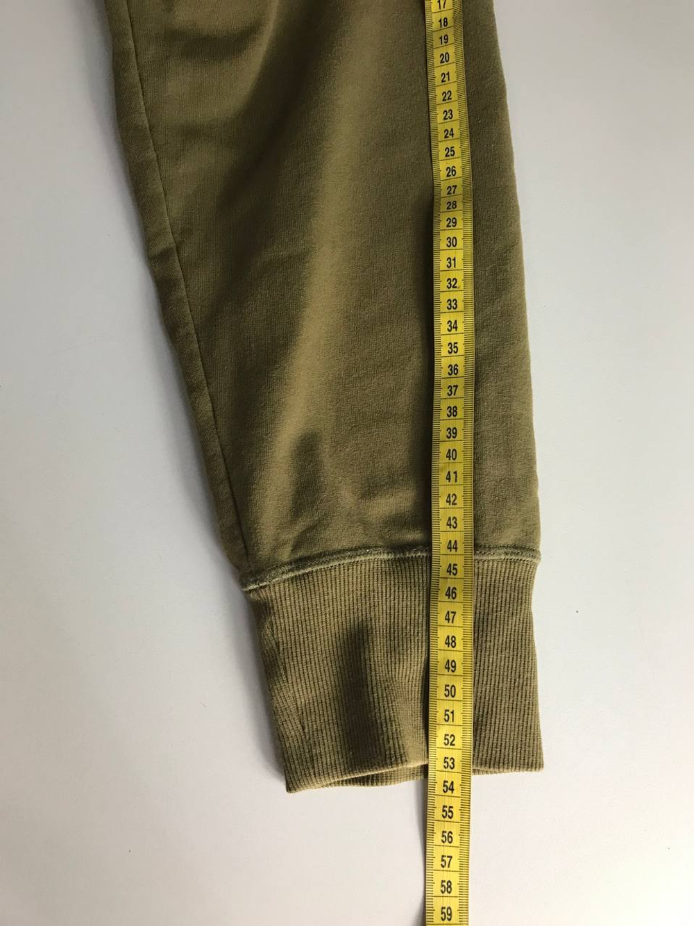 Свитшот Maison Martin Margiela модный, маркировка М, визуально на 46 размер