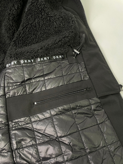 Парка DKNY