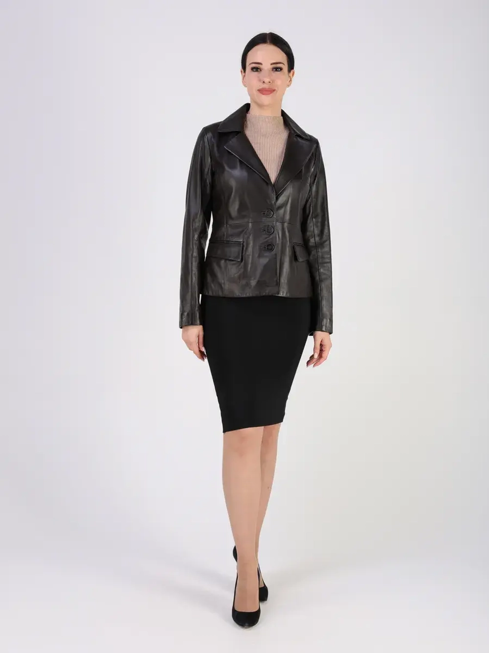 Кожаная куртка демисезонная блейзер