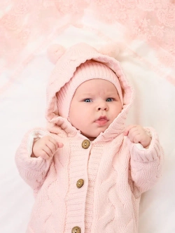 Конверт на выписку для новорожденных вязаный