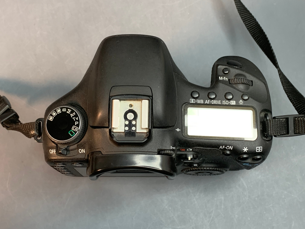 Canon EOS 7D 14.555 кадров