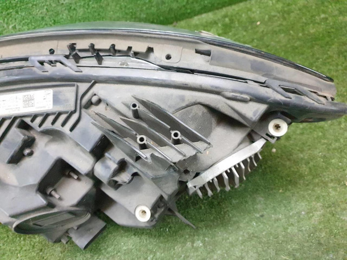 Фара правая Mercedes CLA C117 (2016-2019) LED