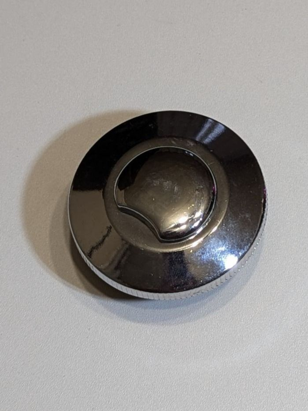 - Пробка бензобака Delta с ключом