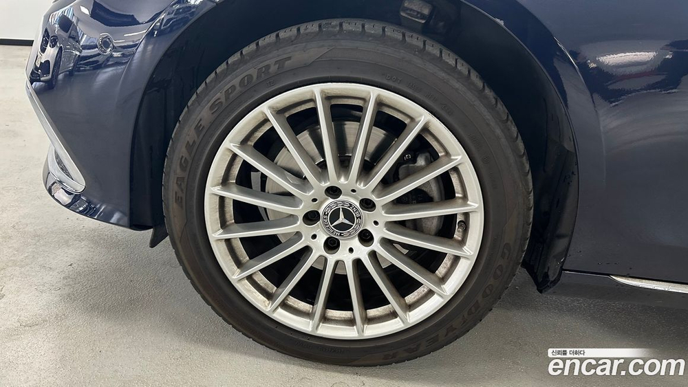 Mercedes-Benz E-Class W213 E220d 4MATIC Exclusive (08.2021)