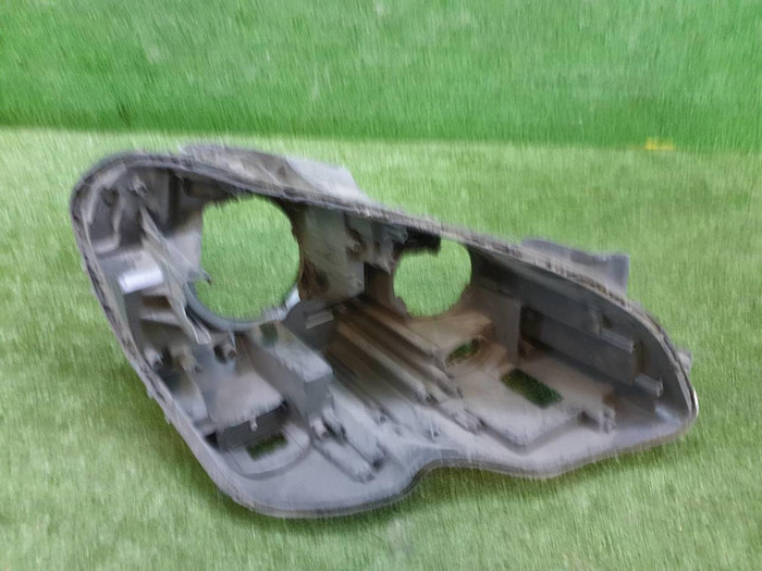 Корпус фары правый Mercedes C w204 (2011-2015)
