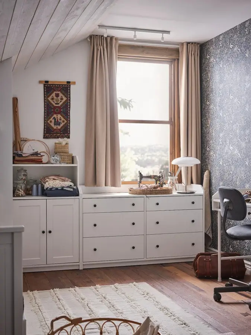 Шкаф - HAUGA IKEA/ ХАУГА ИКЕА,  208x116 см, белый