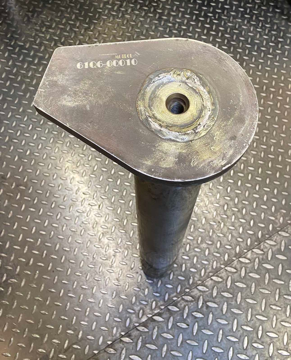 Палец 61Q6-00010