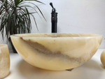 Раковина из оникса Bowl Yellow TinLip BO-61028 40*40*15