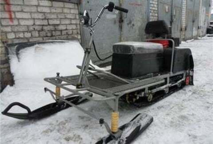 Мотобуксировщик "РАЗГУЛЯЙ-17 СТАНДАРТ" с лыжным модулем