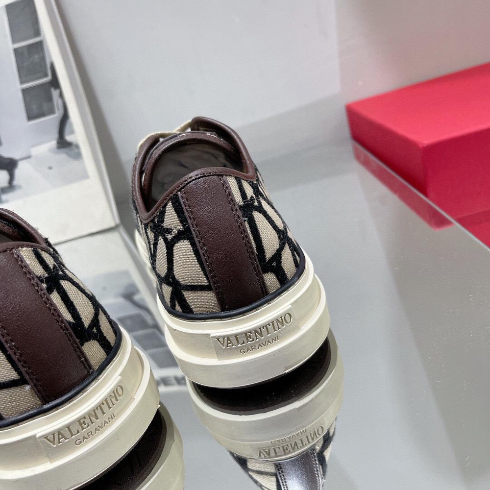 Кеды Valentino
