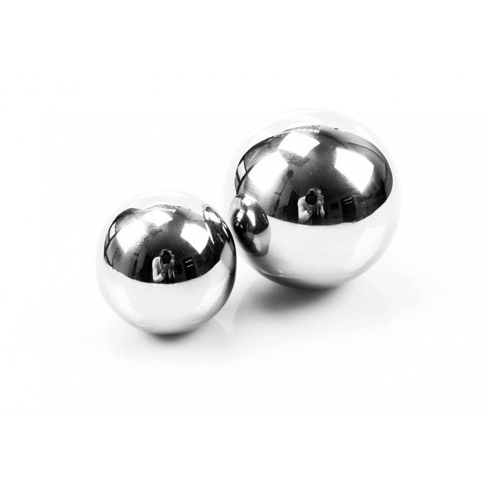 Тяжелый вагинальный шарик из металла без сцепки диаметром 7 см. (Цвет: серебро)