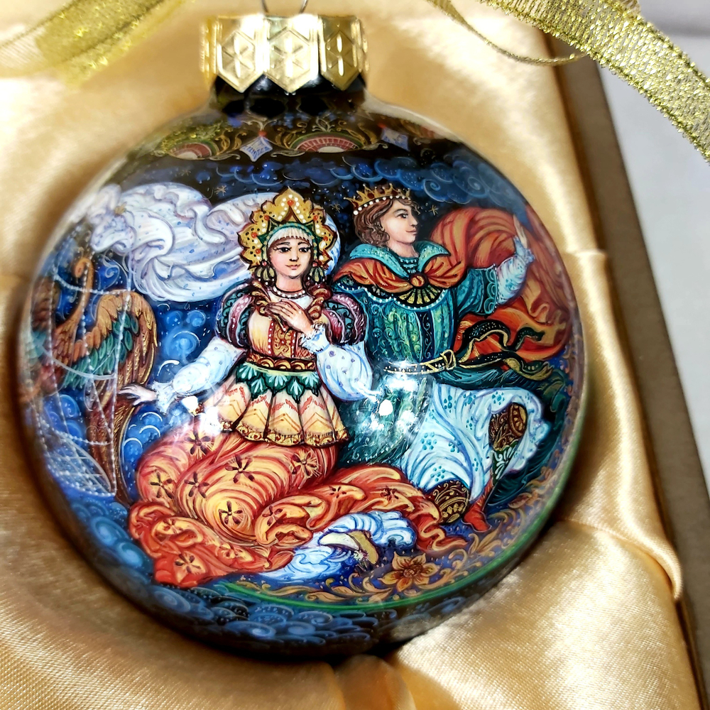 Сувенирный набор из 4-х новогодних шаров и наконечника с ручной росписью Палех "Сказки"