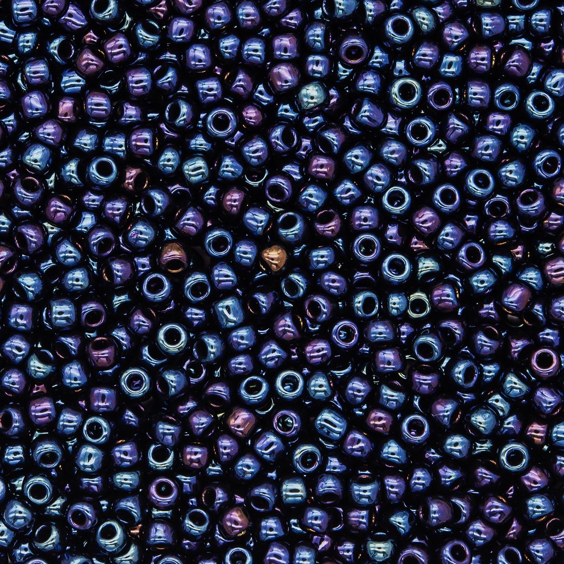 Японский бисер TOHO Round 11/0 (№82), металлизированный, непрозрачный глянцевый
