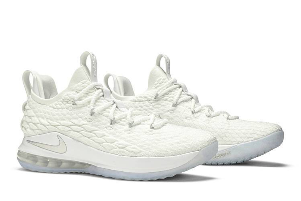 Кроссовки Nike Lebron 15 Low "White Metallic Silver"