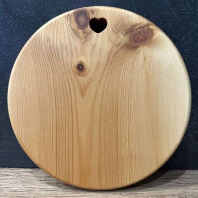 Круглая разделочная доска "Сердце"