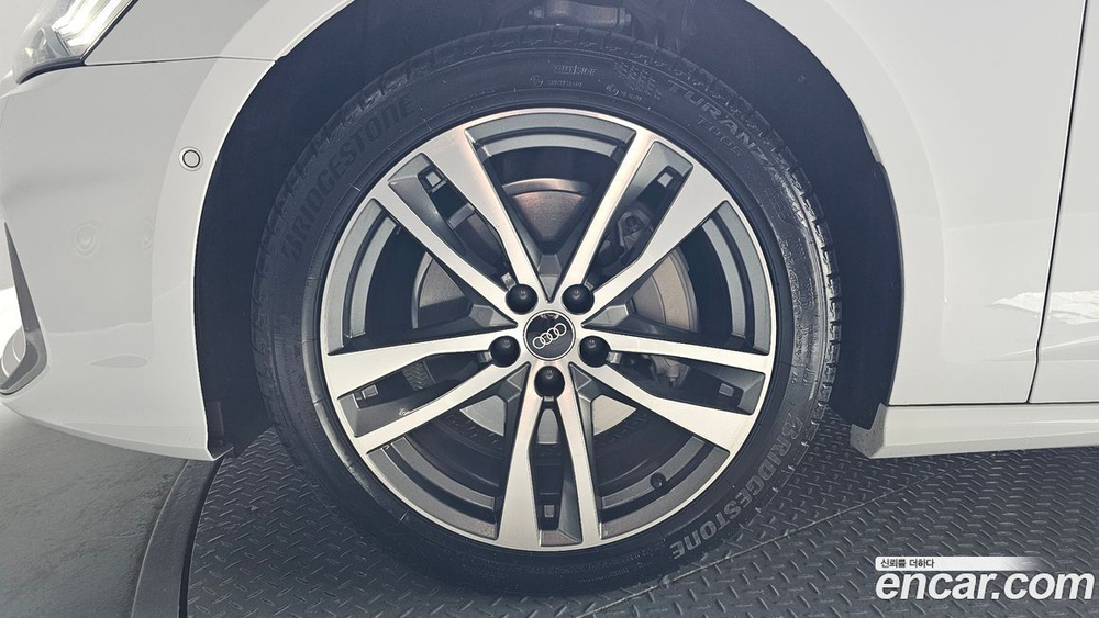 Audi A6 (C8) 45 TFSI Quattro Premium (12.2023)