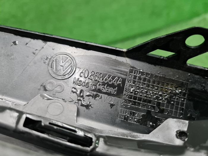 Решетка перед. бампера VW Touareg 3 (18-23) R-line