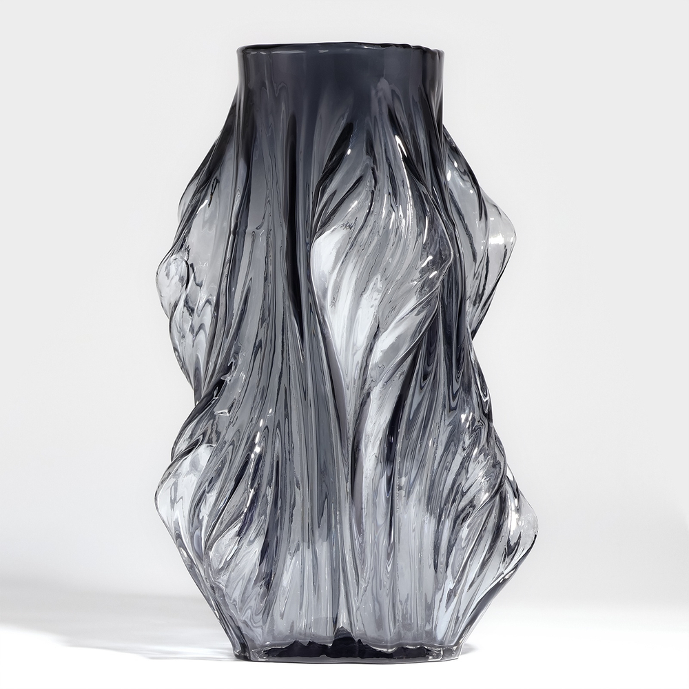 Ваза "Лючия" из прозрачного черного стекла 26,5*8*8 см