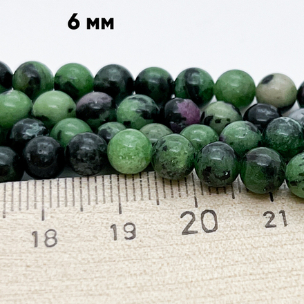 Цоизит бусины, диаметр около 5,9-6,2 мм, цена за 30 шт (1/2 нити)