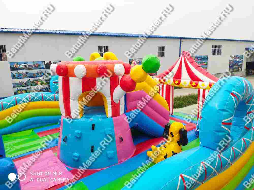 Коммерческий надувной батут "Парк развлечений 2" 12*7*7 м без фигуры клоуна