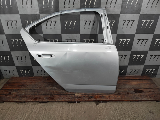 Дверь задняя правая Skoda Octavia 3 (A7) 13-20 Б/У Оригинал 5E5833052A