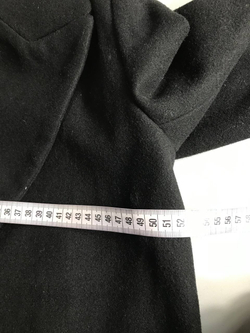 Пальто Zara демисезонное лаконичное 46 размер, есть нюанс