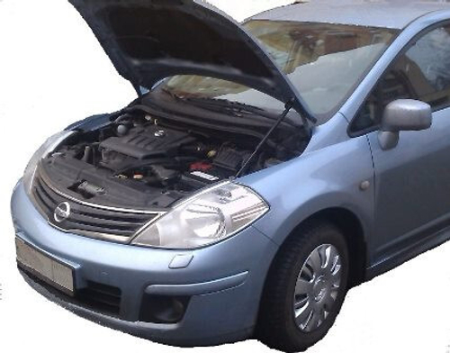Амортизатор (упор) капота на Nissan Tiida 01-01(с 2004 по 2014 г.в.)Autoinnovation