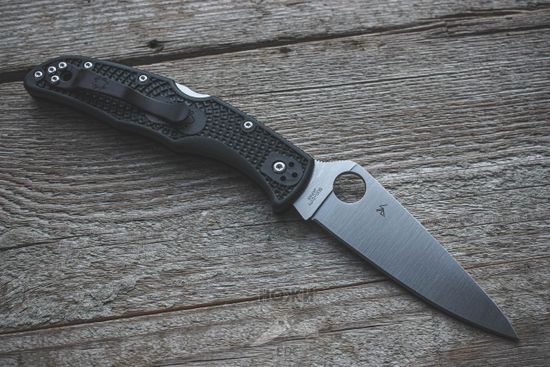 Складной нож Spyderco Endura C10PGRE c клинком из стали ZDP-189, рукоять FRN