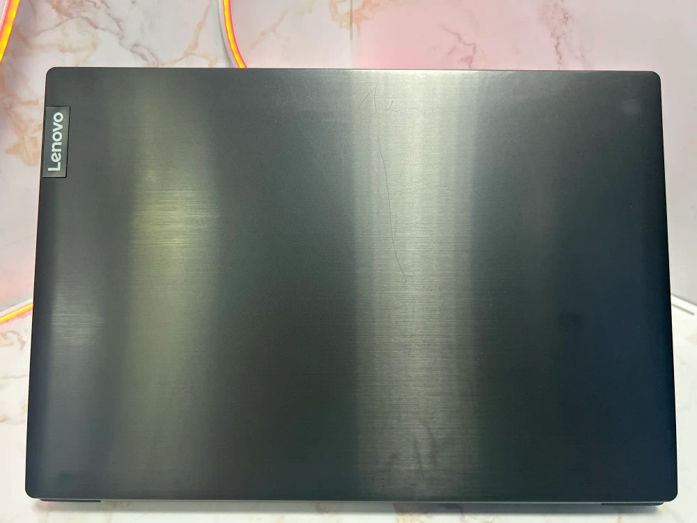 Ноутбук Lenovo Ideapad S145-15API (81UT000VRK) 15.6"/AMD Ryzen 5 3500U/RAM 8GB/SSD 512GB/AMD Radeon Vega 8/1920*1080/TN/DOS/Подсветка кл-ры: нет/черный. Состояние: Уценка/царапины на крышки матрице