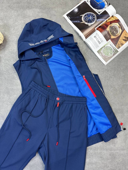 Летний костюм Kiton