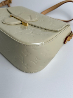 Сумка Louis Vuitton White Monogram Vernis Bellflower