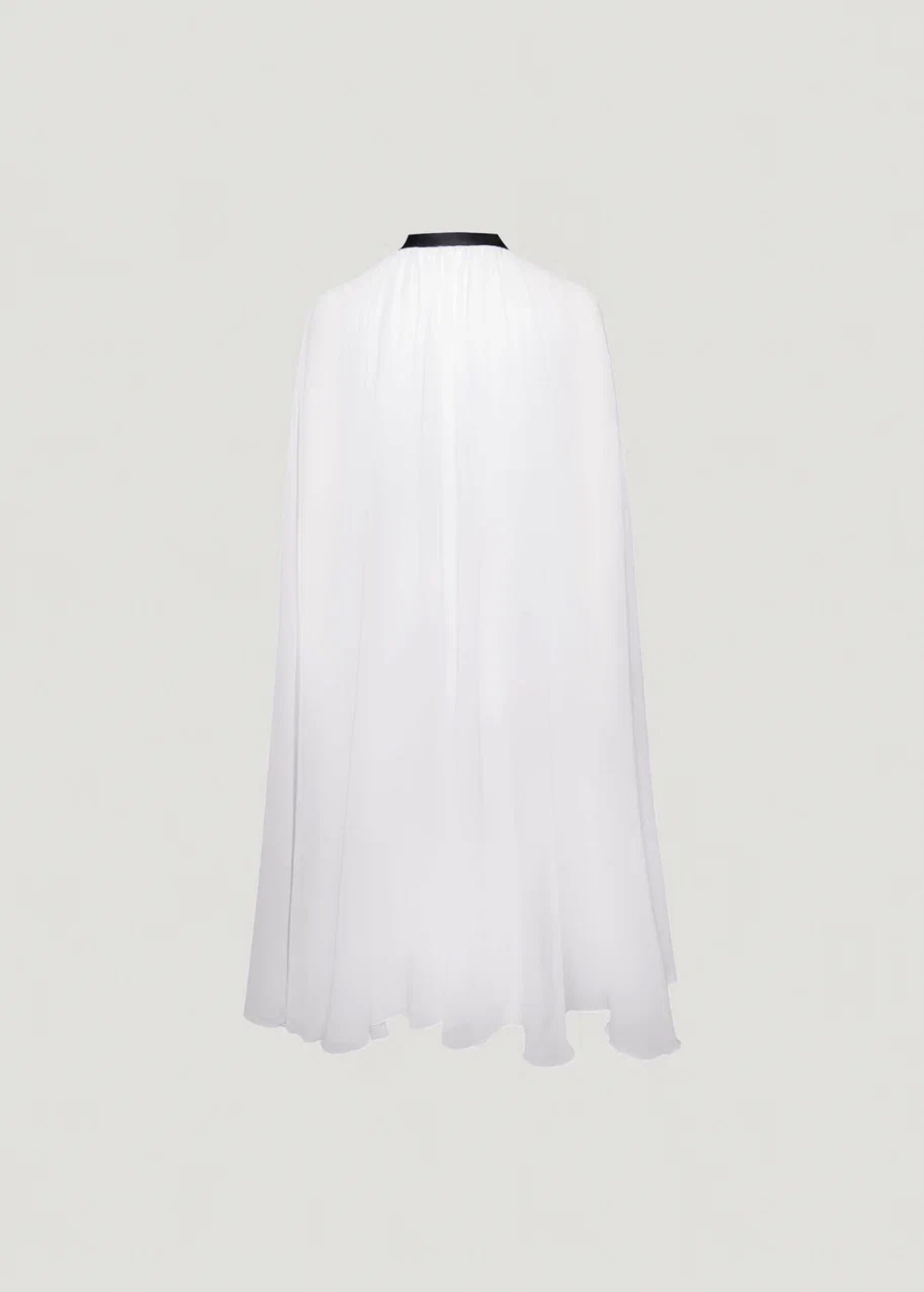 Кейп из шелка с бантом