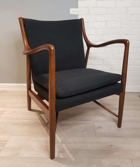 Кресло Finn Juhl Model 45, орех, черная рогожка