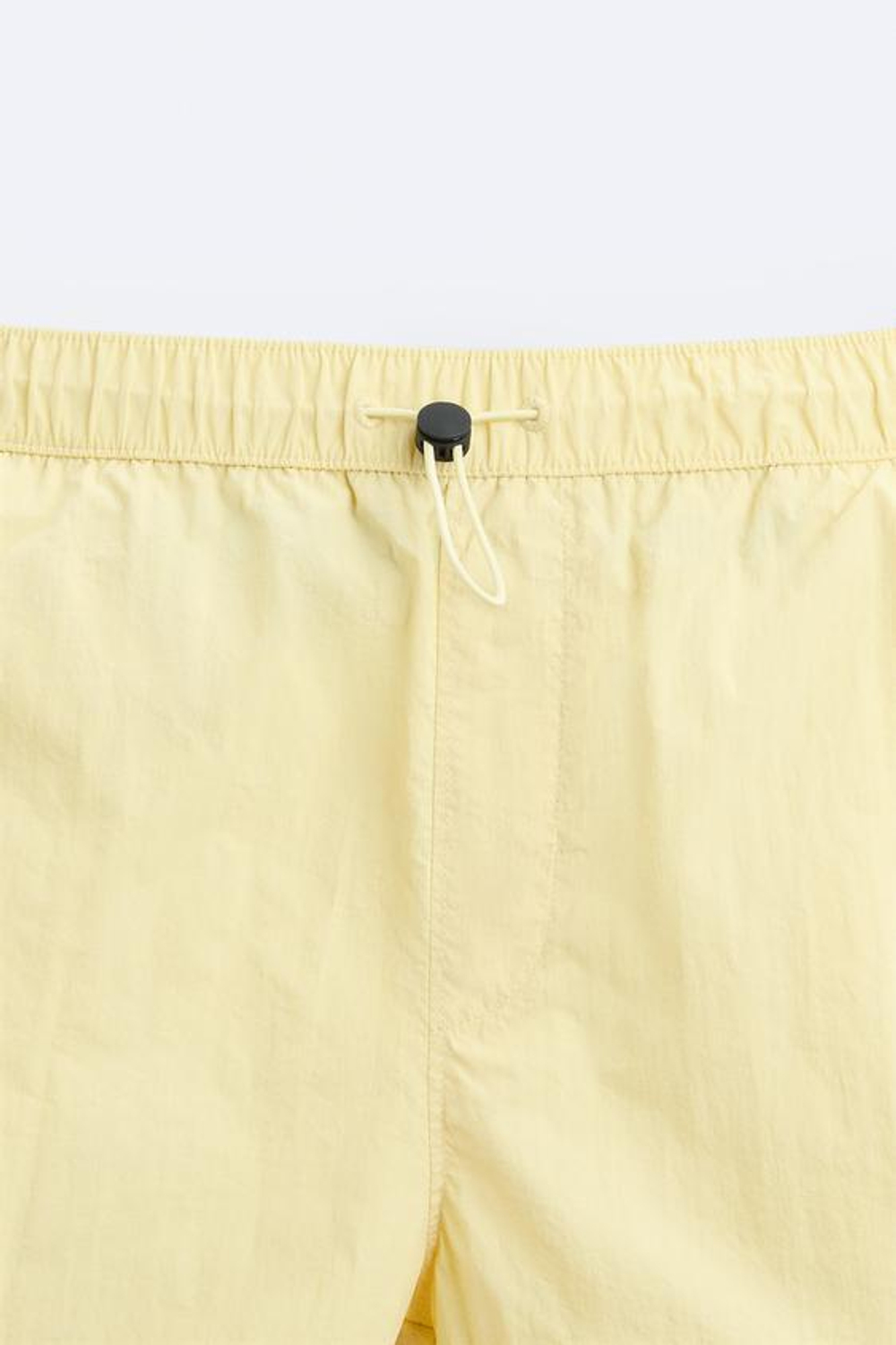 ZARA ПЛАВКИ КЛАССИЧЕСКОГО КРОЯ ИЗ РЕЛЬЕФНОЙ ТКАНИ, ПАСТЕЛЬНО-ЖЕЛТЫЙ