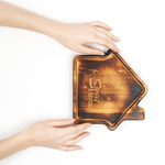 Деревянная менажница из кедра для подачи блюд и закусок с гравировкой "Home, sweet home!"