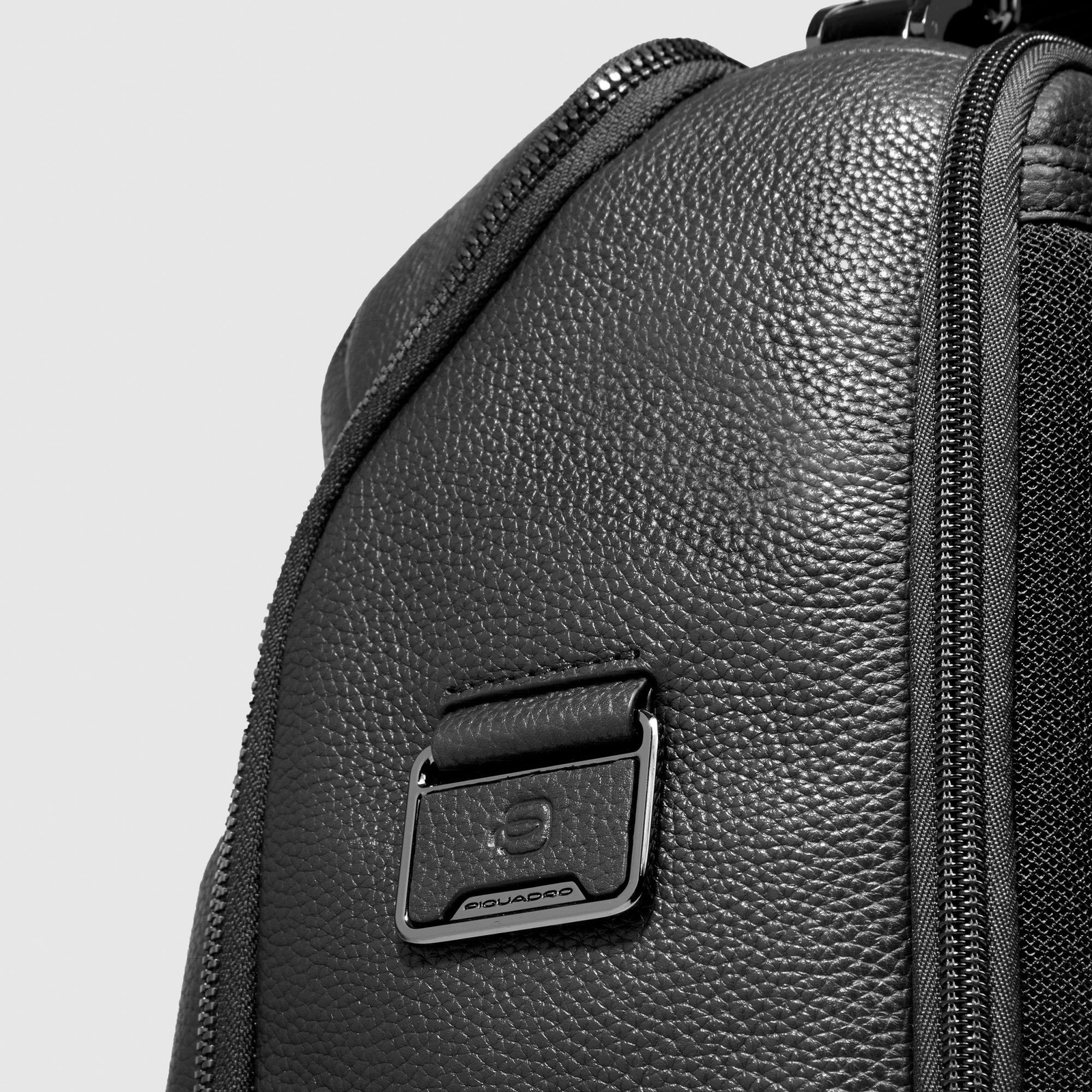 Кожаный дорожный рюкзак Piquadro CA7106MOS/Nero