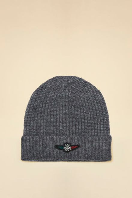 Шапка из акрила