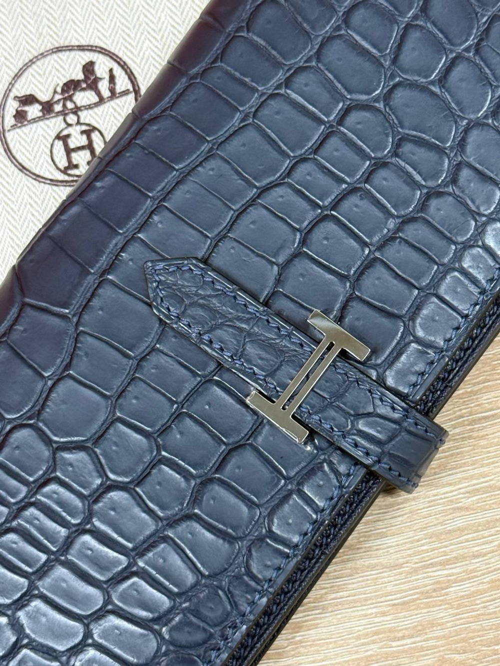 Кошелек Hermes из кожи крокодила