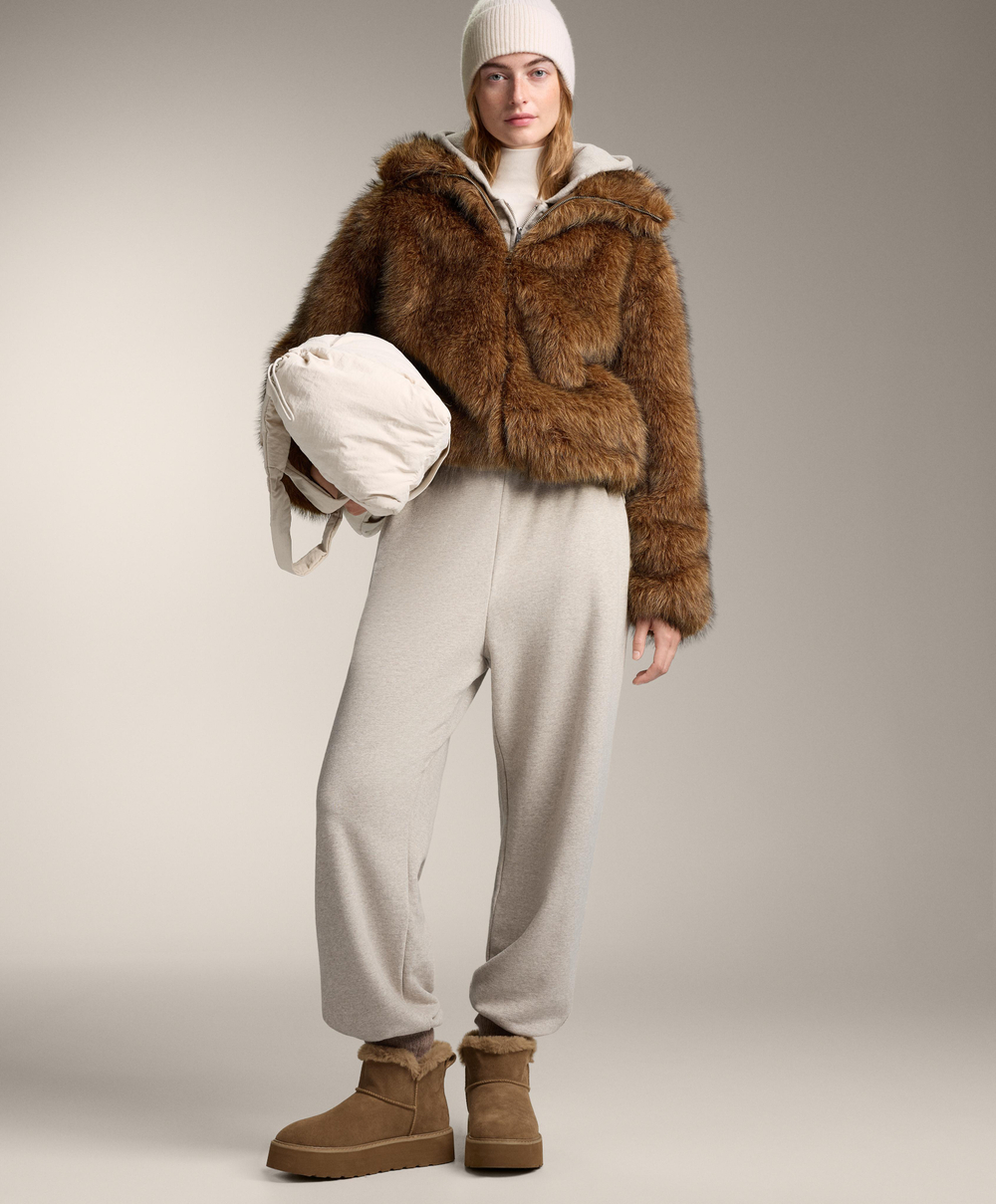 Oysho Шуба из искусственного меха, красное дерево