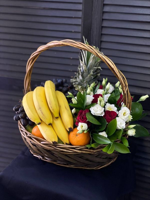 Корзина с фруктами и цветами #1742