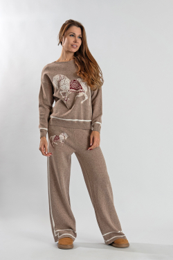 Костюм с принтом