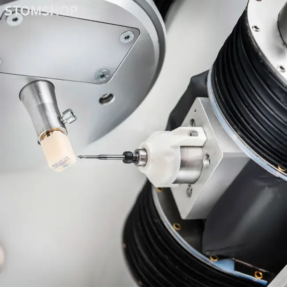 AxyLab - компактный 5-осевой фрезерный станок для сухой и влажной обработки | Dental Machine (Италия)
