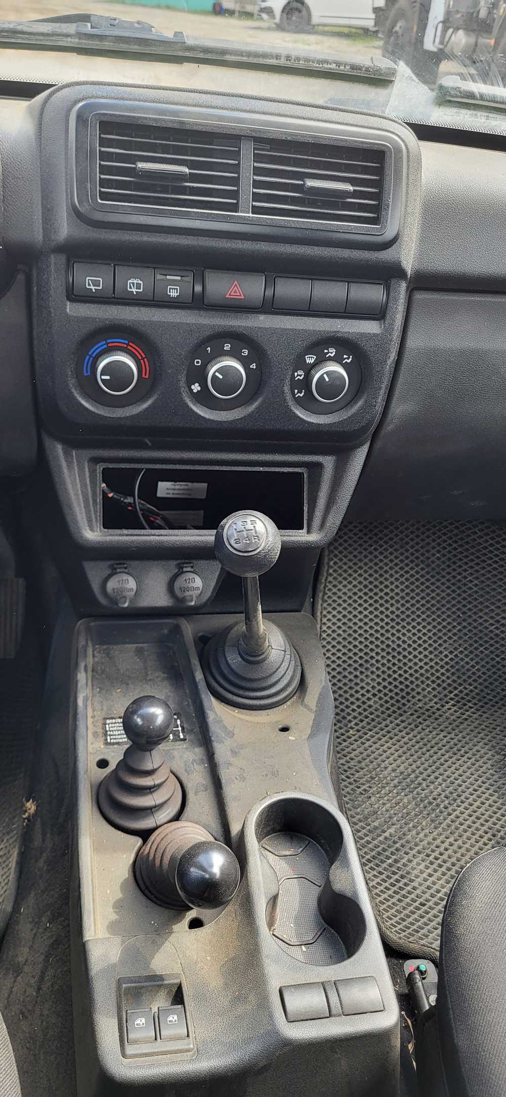 LADA 4X4 Niva Legend 3 дв Classic 1.7 5MT