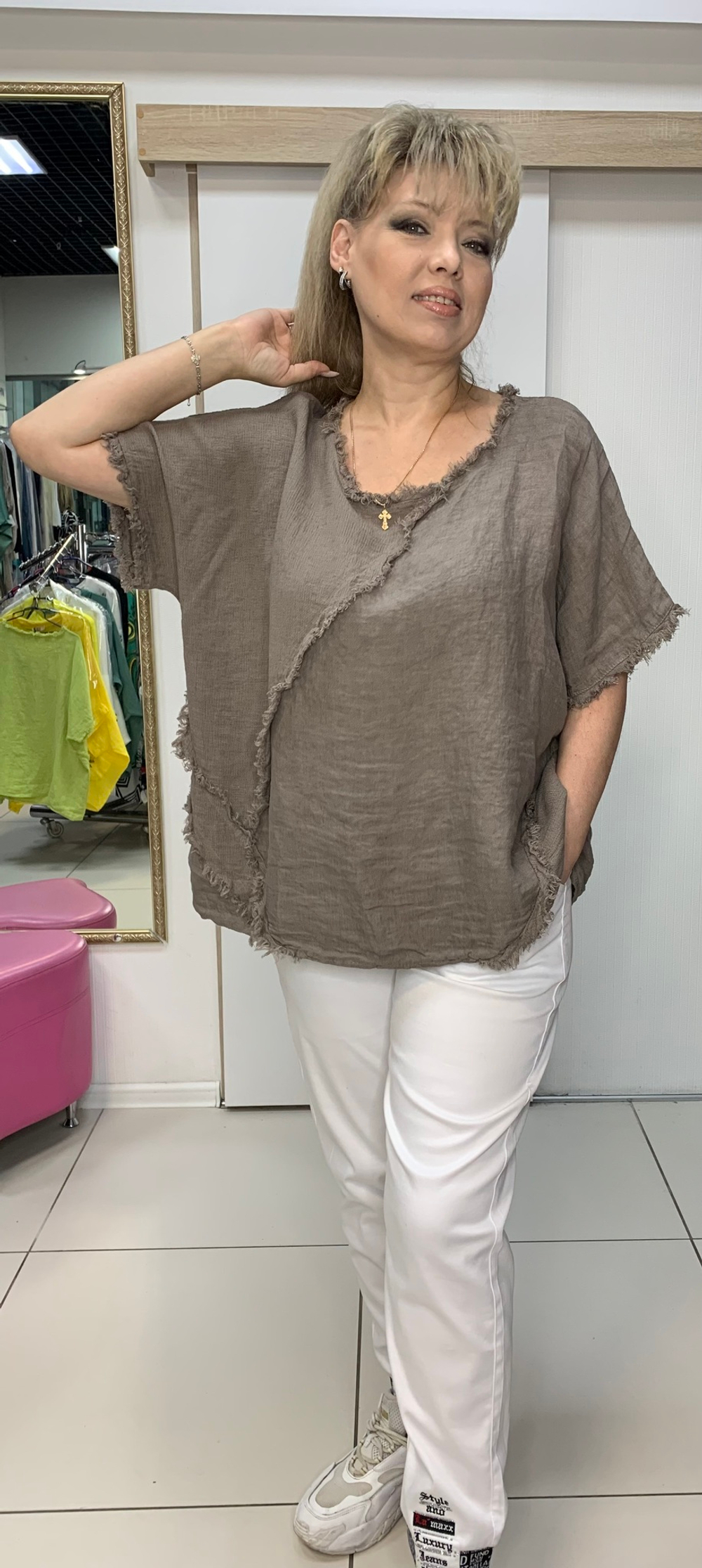 Туника с вывернутыми швами и бахромой