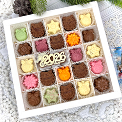 Шоколадный набор "2026. Подковы": шоколадка-надпись и 23 конфеты ручной работы