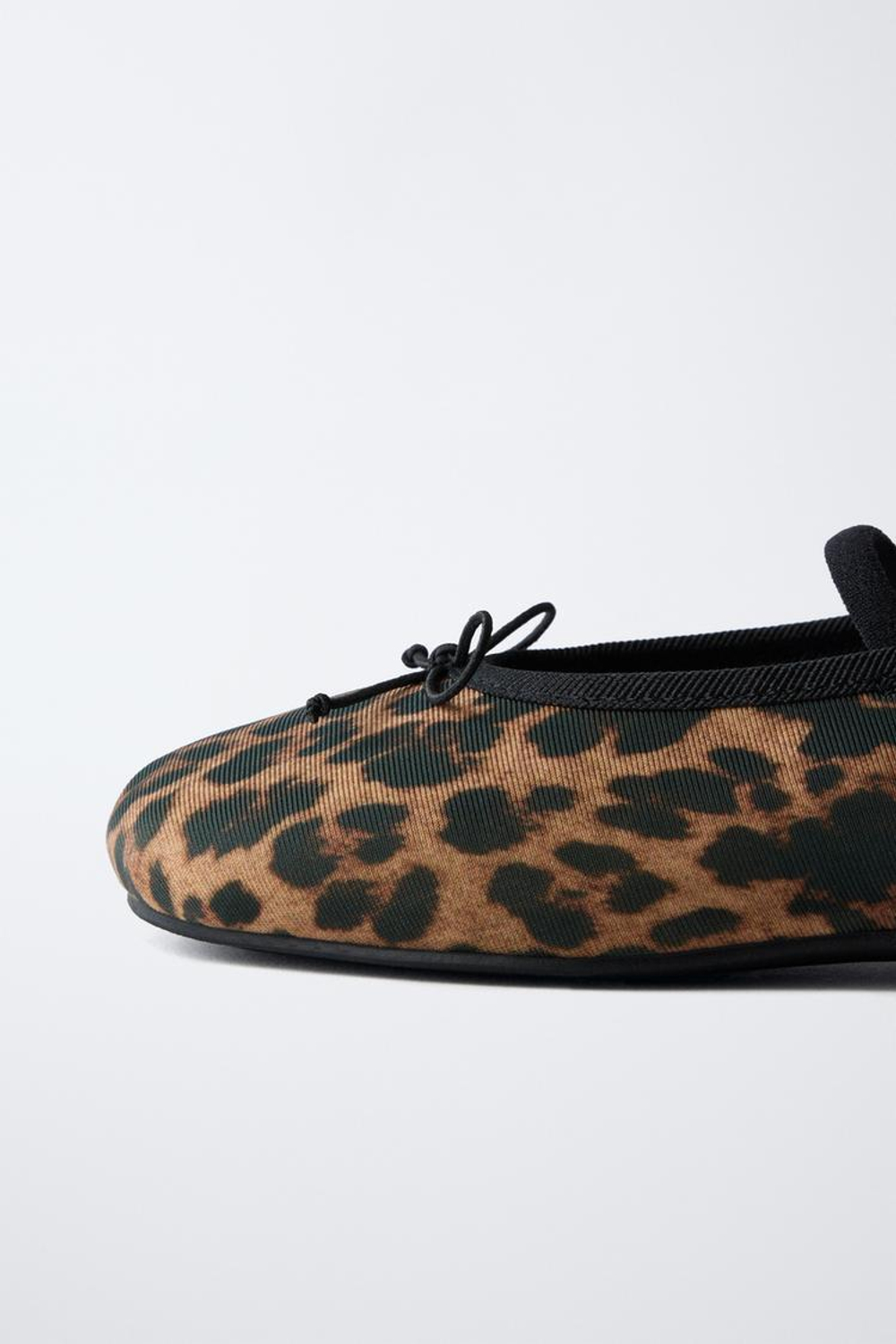 ZARA БАЛЕТКИ С АНИМАЛИСТИЧНЫМ ПРИНТОМ, ЧЕРНЫЙ