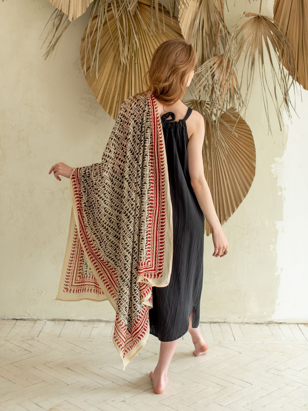 Легкий шарф-платок