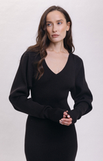 Платье макси с вырезом